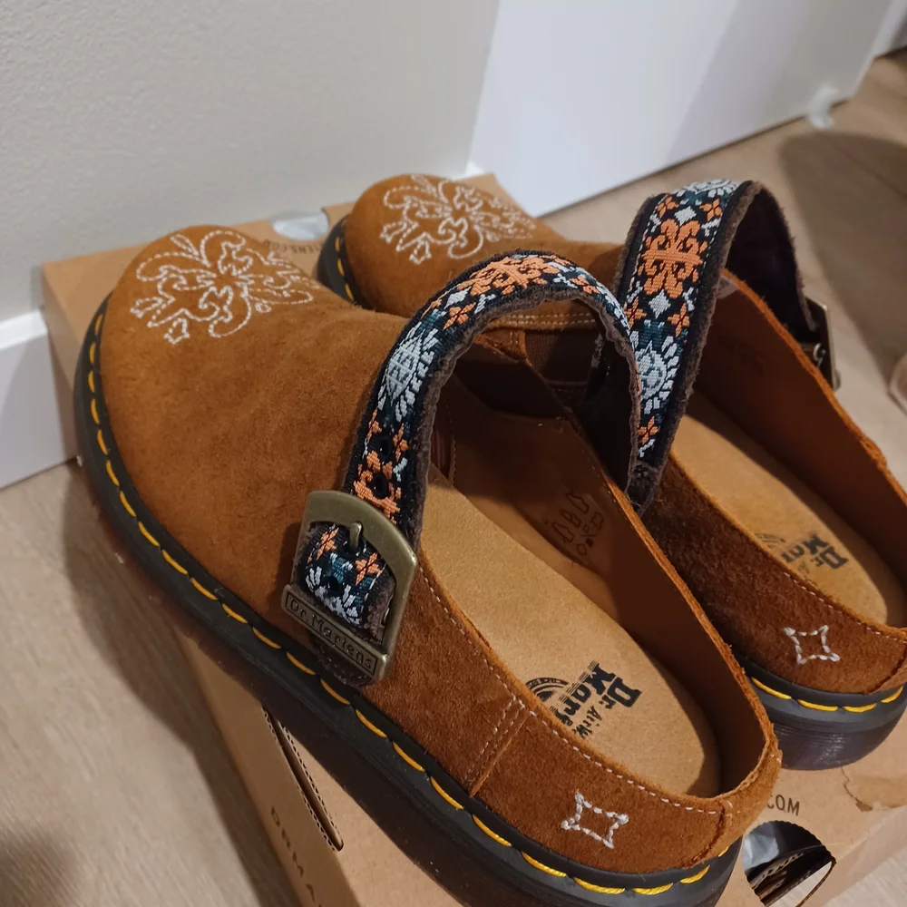 Dr. Martens Brown Isham Suede & Jacquard Mules (Womens 9/Mens 8) NWT - Picture 7 of 8